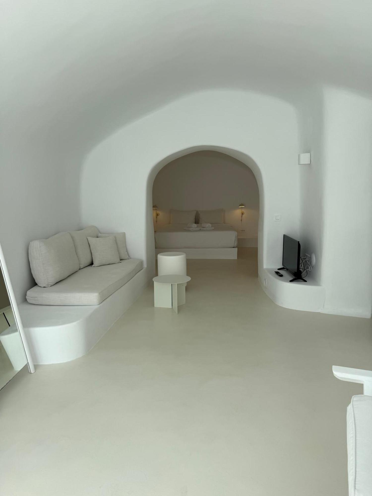 Aesthesis Boutique Villas Fira Exterior photo